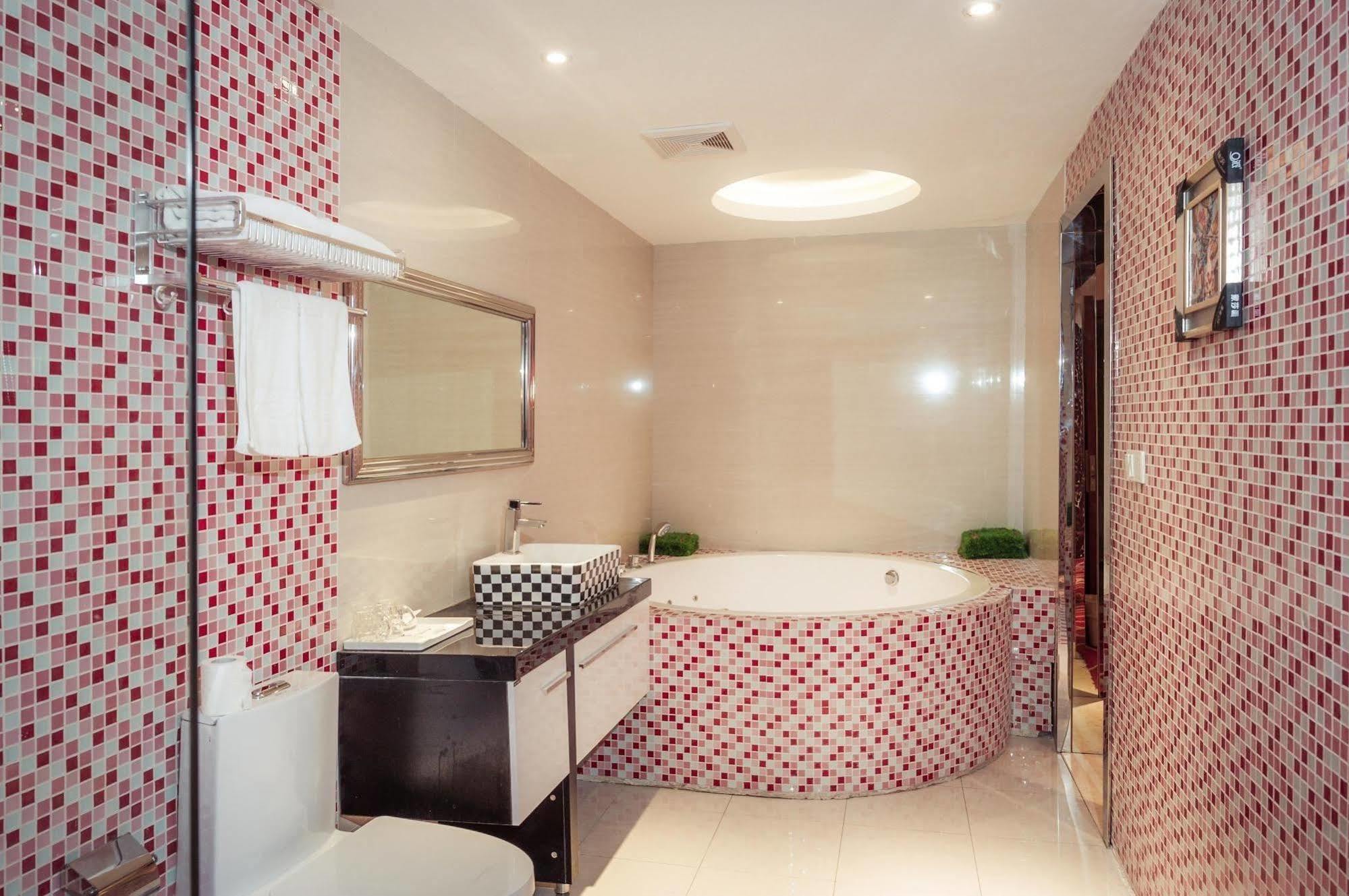 Milan Fashion Hotel Deqing Екстериор снимка