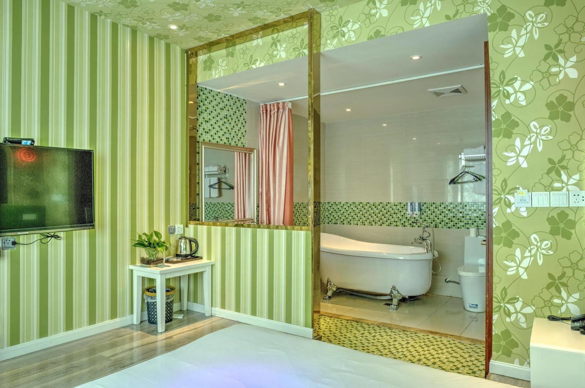 Milan Fashion Hotel Deqing Екстериор снимка